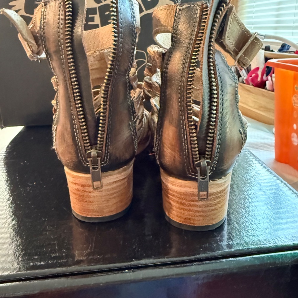 Freebird Galileo Sandals size 9 tan - Picture 9 of 9